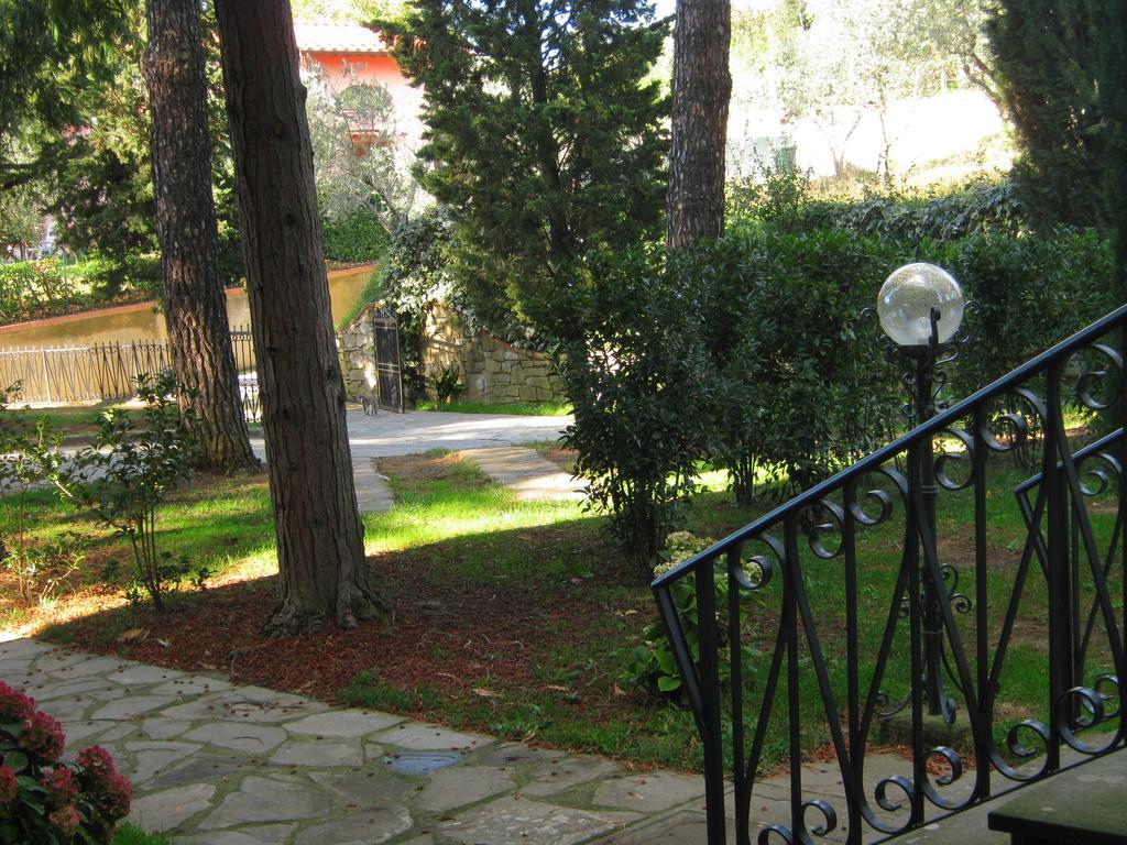 Guardalaluna Villa Pian di Scò Buitenkant foto