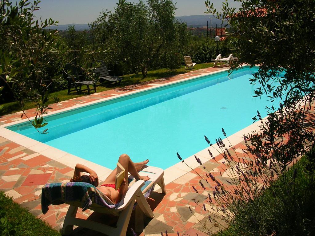 Guardalaluna Villa Pian di Scò Buitenkant foto